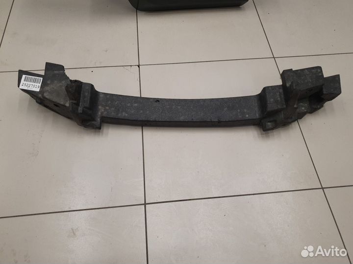 Наполнитель переднего бампера Nissan X-Trail T32 2