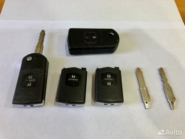 Выкидной ключ Mazda