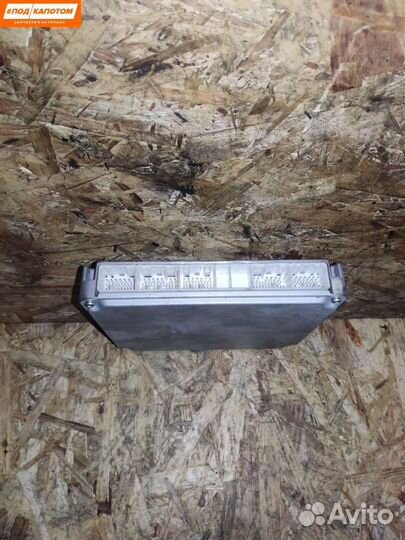 Блок управления двигателем Toyota 89661-52E50