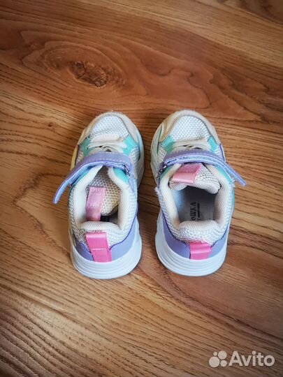 Кроссовки детские для девочки 25