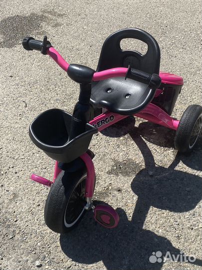 Трехколесный велосипед