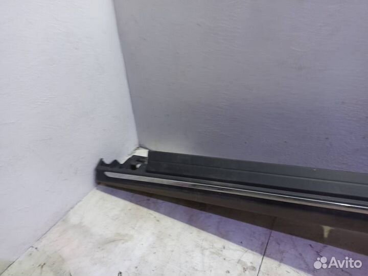 Накладка на левый порог