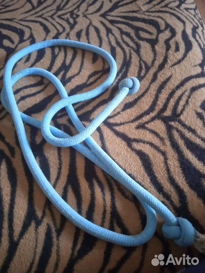 Гимнастическая скакалка