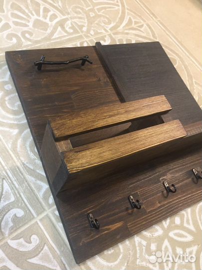 Полка настенная ключница