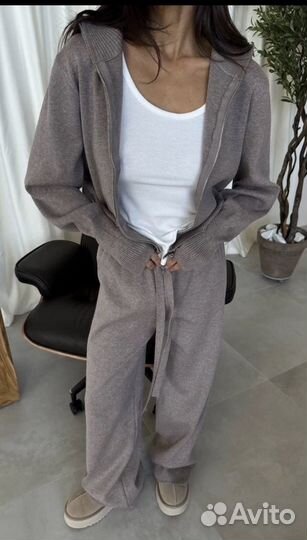 Костюм брючный