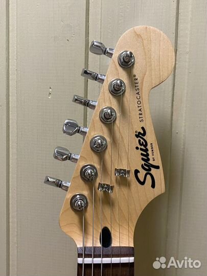 Электрогитара Fender Squier Bullet Stratocaster