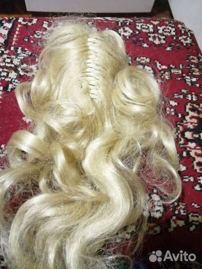 Шиньоны и накладки для волос, парик