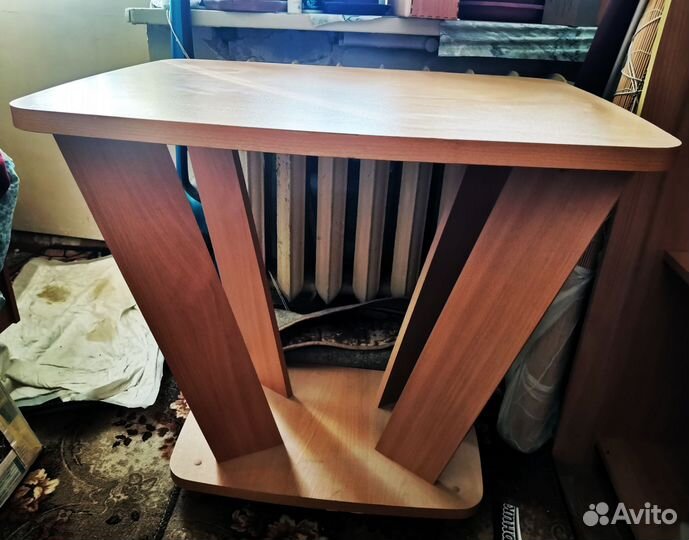 Столик под телевизор бу