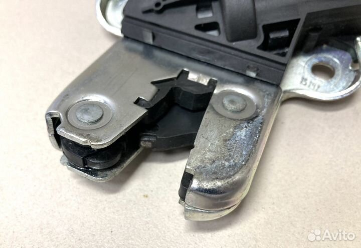 Замок багажника 4F5827505D VAG