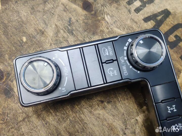 Блок управления полным приводом Toyota LC200 2016г