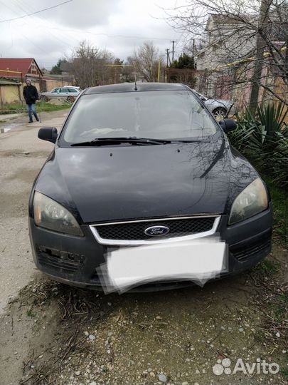 Ford Focus 1.6 МТ, 2007, битый, 440 000 км