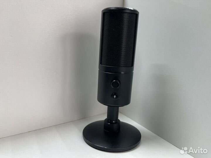 Микрофон Razer Seiren X