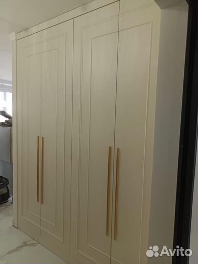 Шкаф распашной на заказ