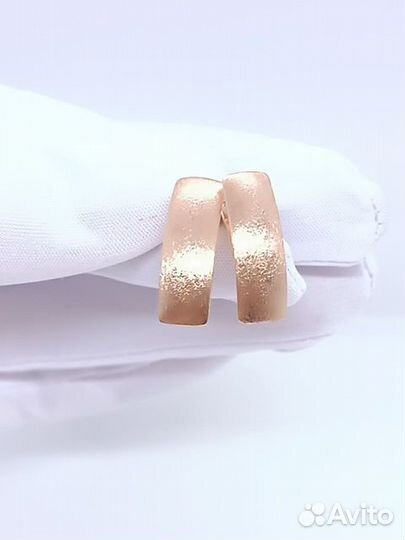 Золотые серьги