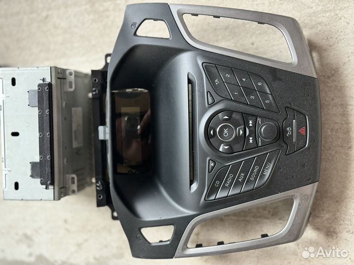 Панель с магнитолой форд фокус 3