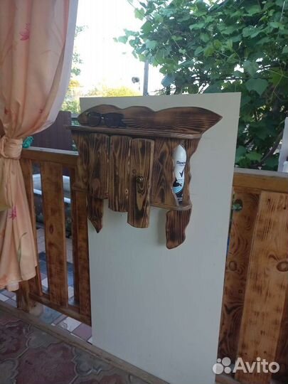 Ключница полка из дерева
