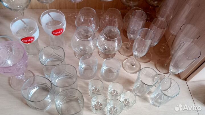 Набор бокалов и рюмок