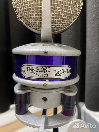 Студийный конденсаторный микрофон