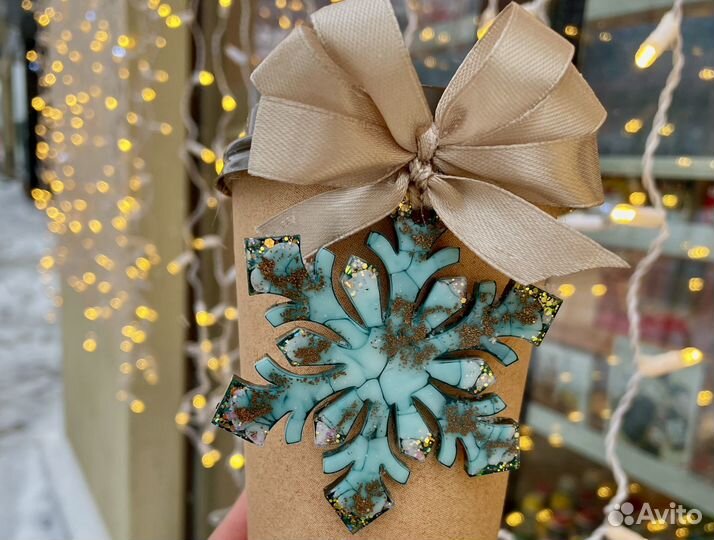 Мастер-класс Ёлочные игрушки из смолы