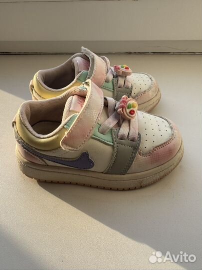 Кроссовки детские