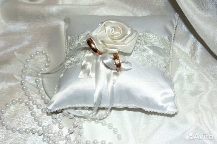 Букет невесты и подушечка для колец