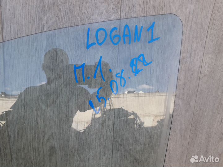 Стекло двери передней левой Renault Logan 2011