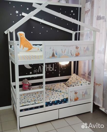 Детская двухъярусная кровать из дерева