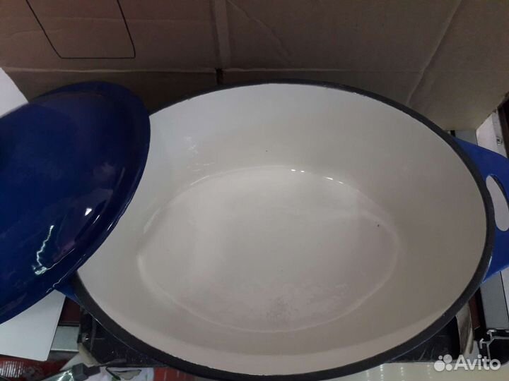 Кастрюля чугунная