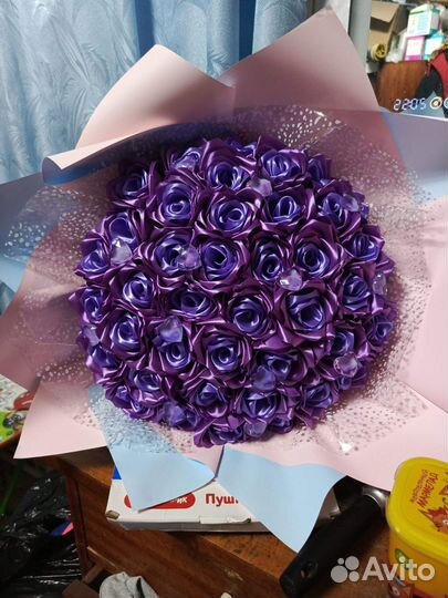 Букет из атласных роз