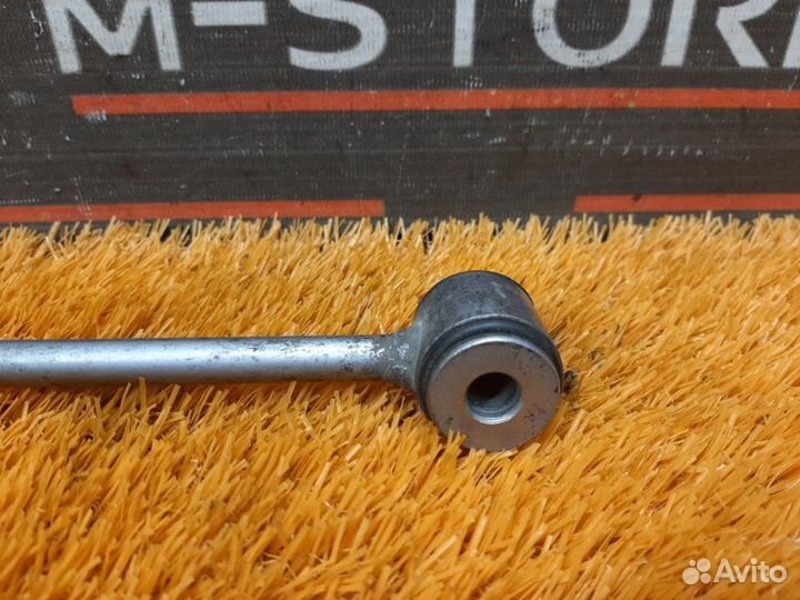 Стойка стабилизатора задняя правая Mercedes-Benz