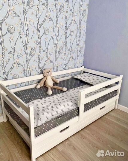 Детская кровать из массива бука