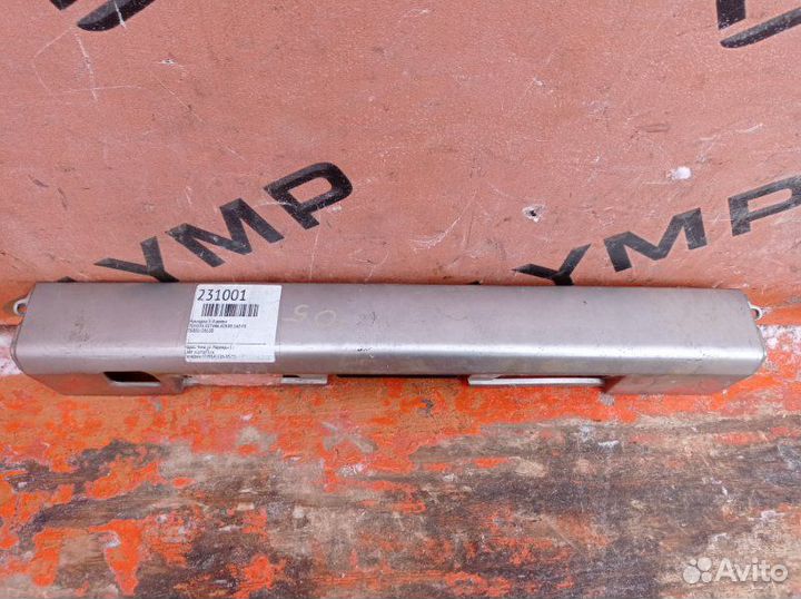 Накладка 5-й двери Toyota Estima ACR30 2AZ-FE