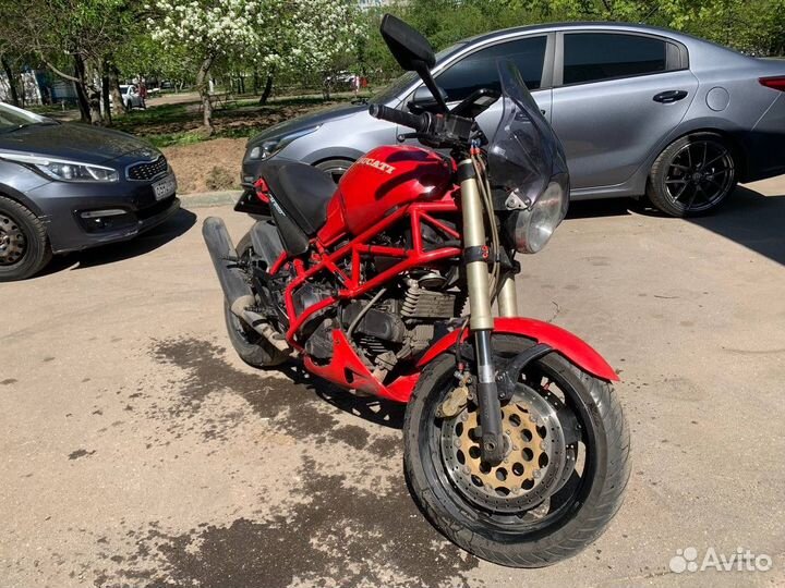 Ducati Monster 900