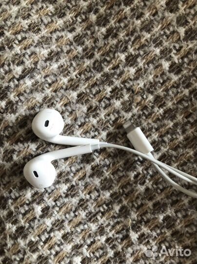 Apple EarPods (Lightning)