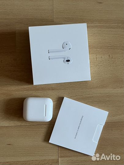 Air pods второго поколения