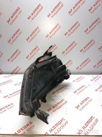 Фара ксеноновая правая Mitsubishi Outlander Xl XL