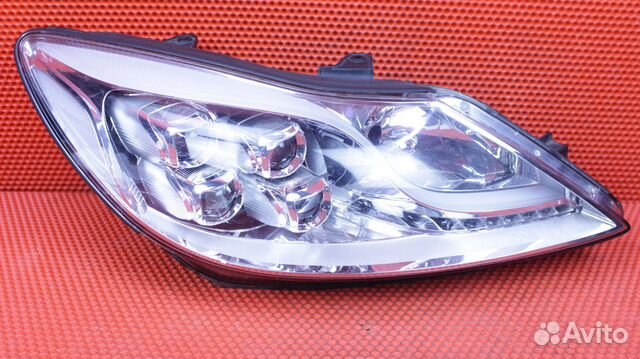 Фара правая Hyundai Genesis BH G6DA 92102-3M400