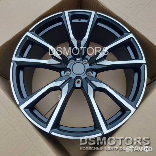 Диски R22 на BMW 755 М стиль