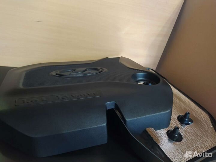 Крышка двигателя декоративная Vesta,X-ray, Ларгус