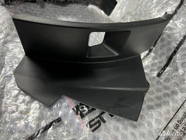 Заглушка бокового фонаря Lexus Rx 4
