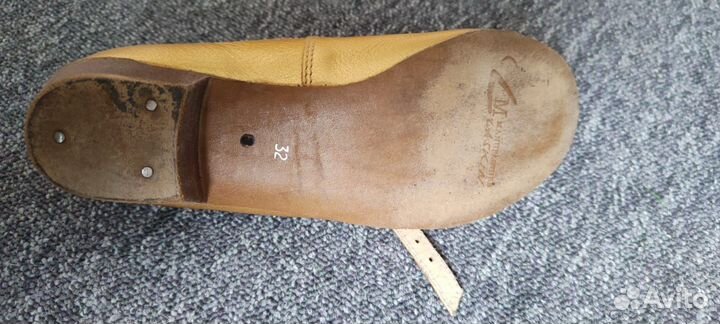 Туфли для танца красные и золотые