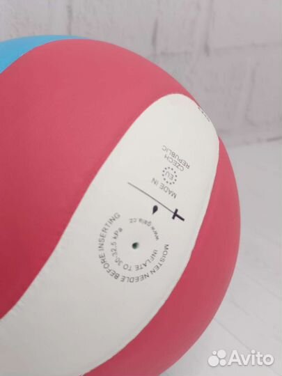 Волейбольный мяч