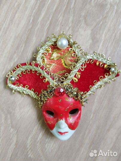 Маска венецианская на магните, Италия