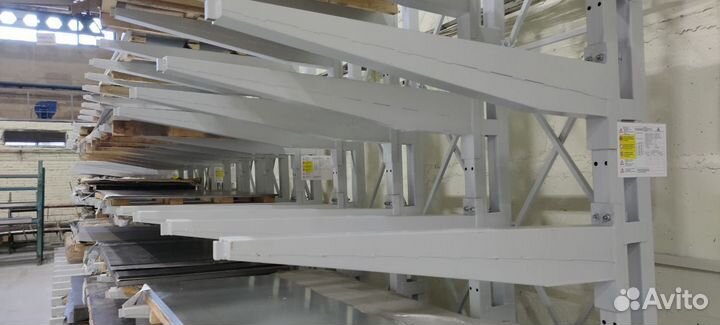 Консольные стеллажи для пунктов выдачи