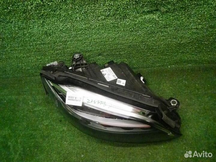 Фара правая Mercedes-Benz C-Class