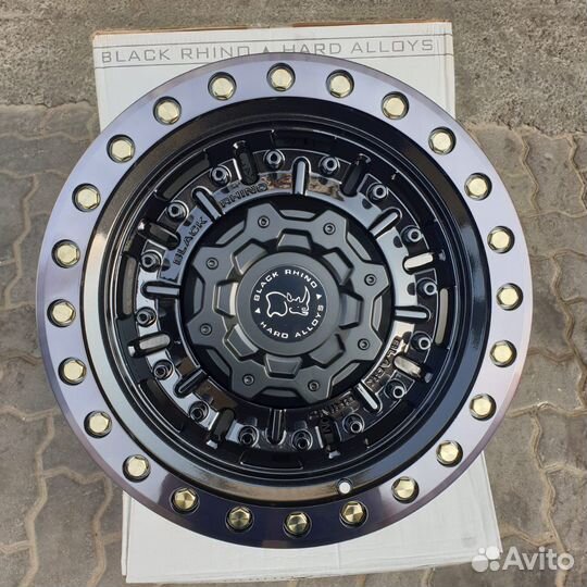 Диски Black Rhino R17 8x165.1 Hummer, Dodge