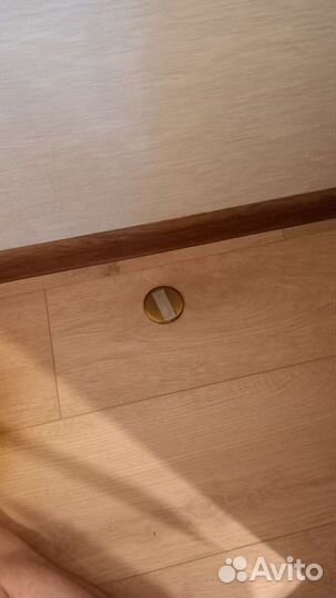 Магнитный упор для двери