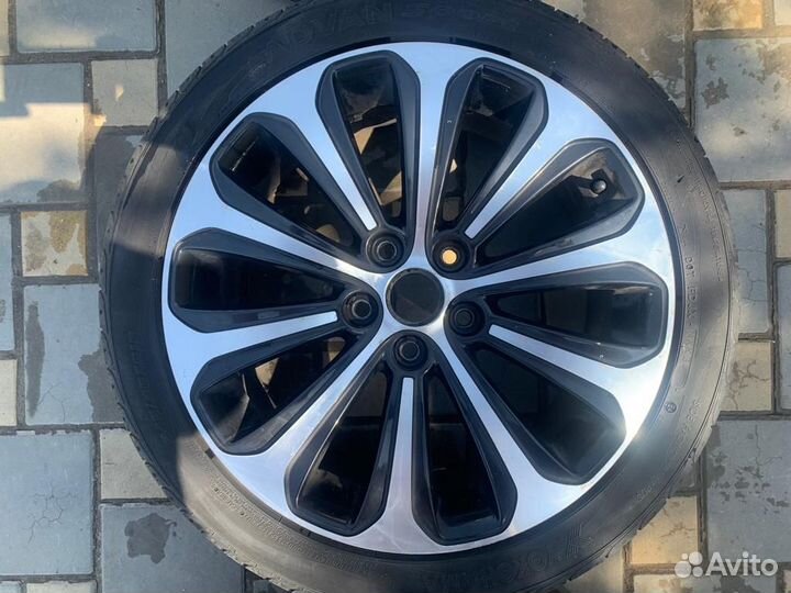 Литые диски R18 18x7,5J (5 отв.) + шины 245/40