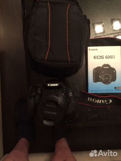 Зеркальный фотоаппарат Canon eos 600D