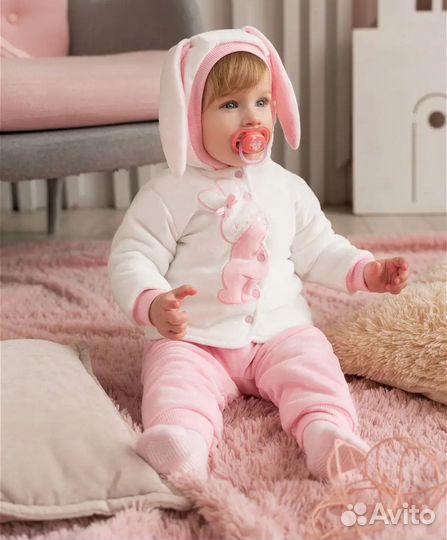 Теплый велюровый костюм на весну